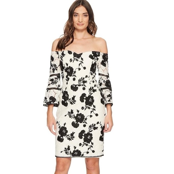 NEW Adelyn Rae Floral Lace Crochet Bell Sleeve Sheath Dress Size Medium - Picture 3 of 15